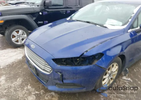 2016 Ford Fusion S z USA, uszkodzony, nr VIN 3FA6P0G71GR113111